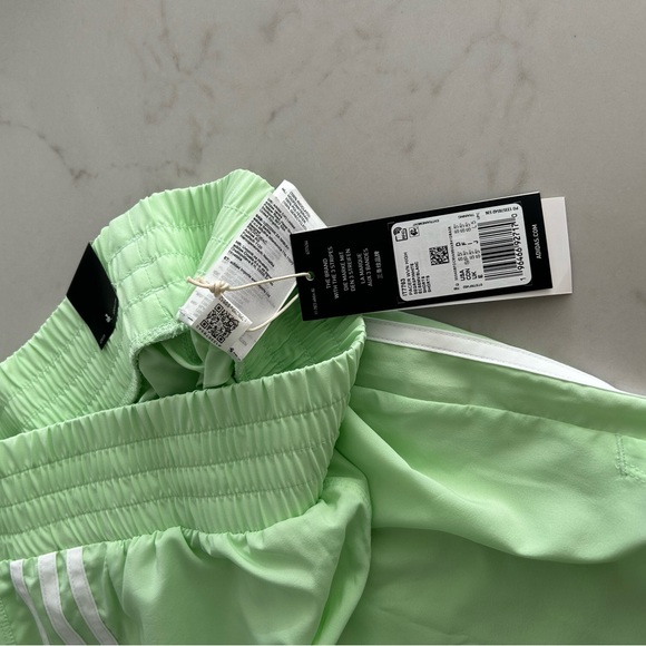 Never worn Adidas pacer short - Picture 3 of 4